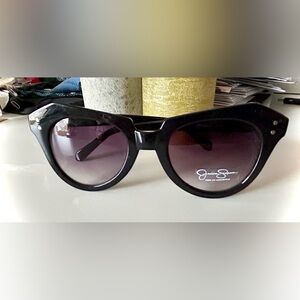 Jessica Simpson Women’s cat-eye sunglasses NWOT